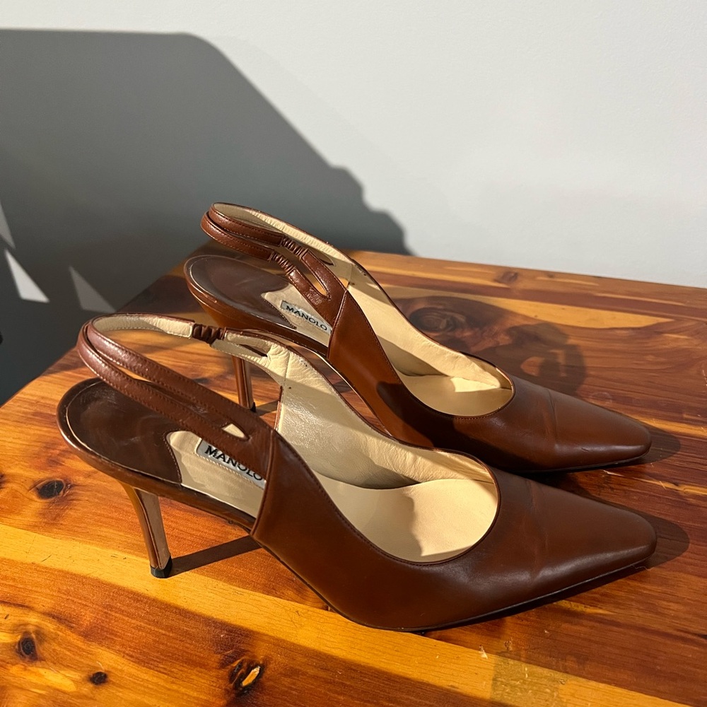 Vintage Manolo Blahnik Brown Leather Slingback Pumps - Picture 6 of 16